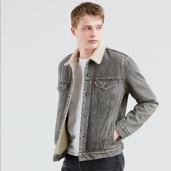 Levi’s vintage Fit Sherpa Trucker Jacket - Picture 2 of 3